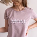 Personalised MOM t-shirt , Mama t-shirt with childrens names and year , Baby shower , Mothers day , Pregnancy reveal , Custom gift for mum