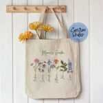 Mamas Garden Tote Bag, Gift For Grandma, Mothers Day Gift, Custom Tote Bags with Kids Name, Personalized Floral Tote Mom Gift
