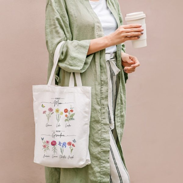 First Mom Now Grandma Tote Bag, Gift For Grandma, Mothers Day Gift, Nana Gift, Personalized Floral Tote Mom Gift, Gift for Nana