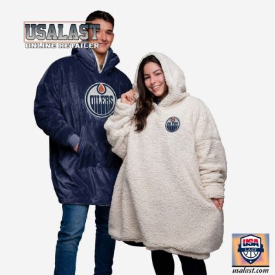 9b0ehNRr-edmonton-oilers-midnight-blue-sherpa-hoodie-blanket-3-YpVPh.jpg